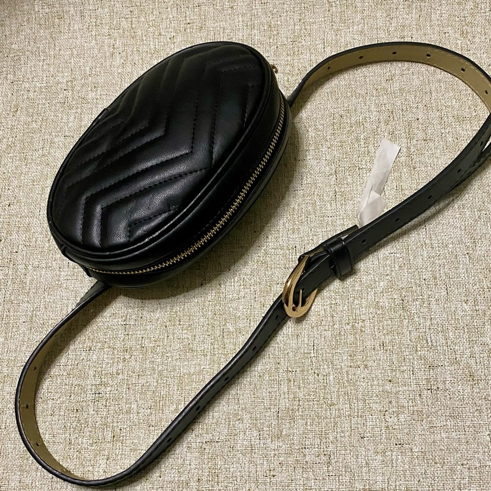 ✨Belt bag, black, for women, it's small, new no label✨#FOREVER